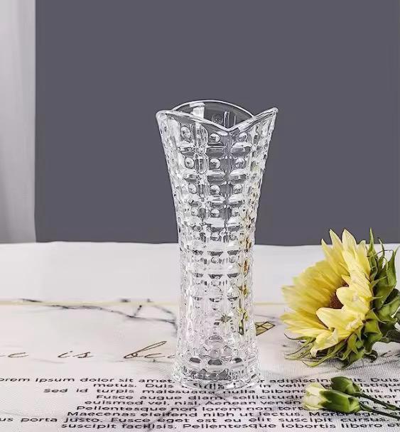 Vase en verre transparent
