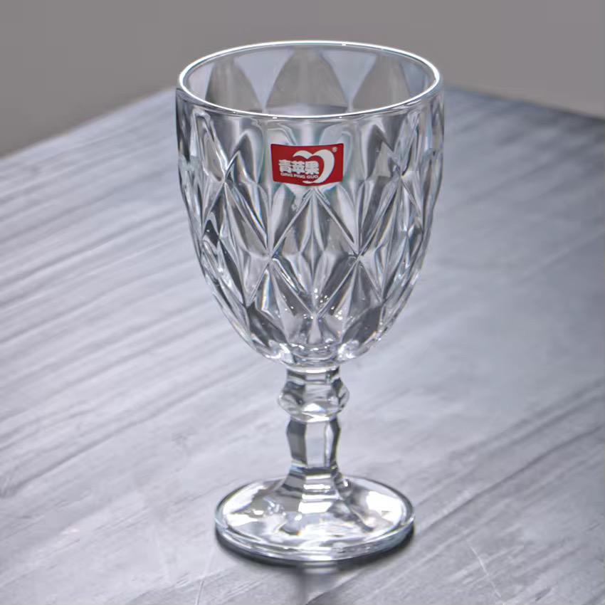 gobelet à vin rouge en verre