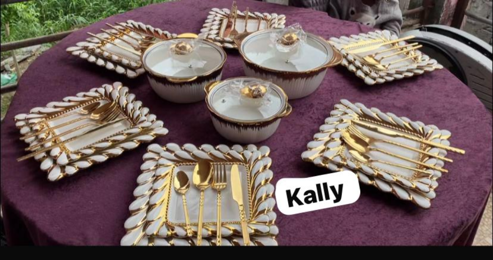 Produits Tendance Vaisselle Céramique Blanc Doré Porcelaine Vendu par Ton Modèles Mixtes Prix Bon Marché