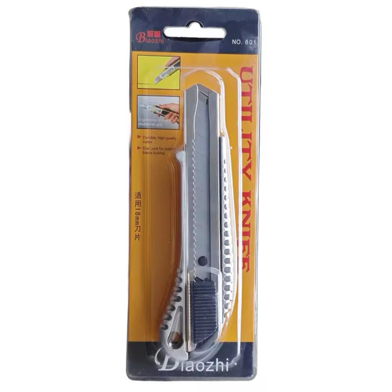 Cutter rétractable 18 mm en alliage d'aluminium