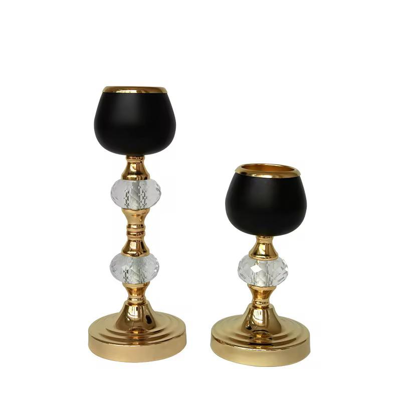 Candelabres en métal noir et doré