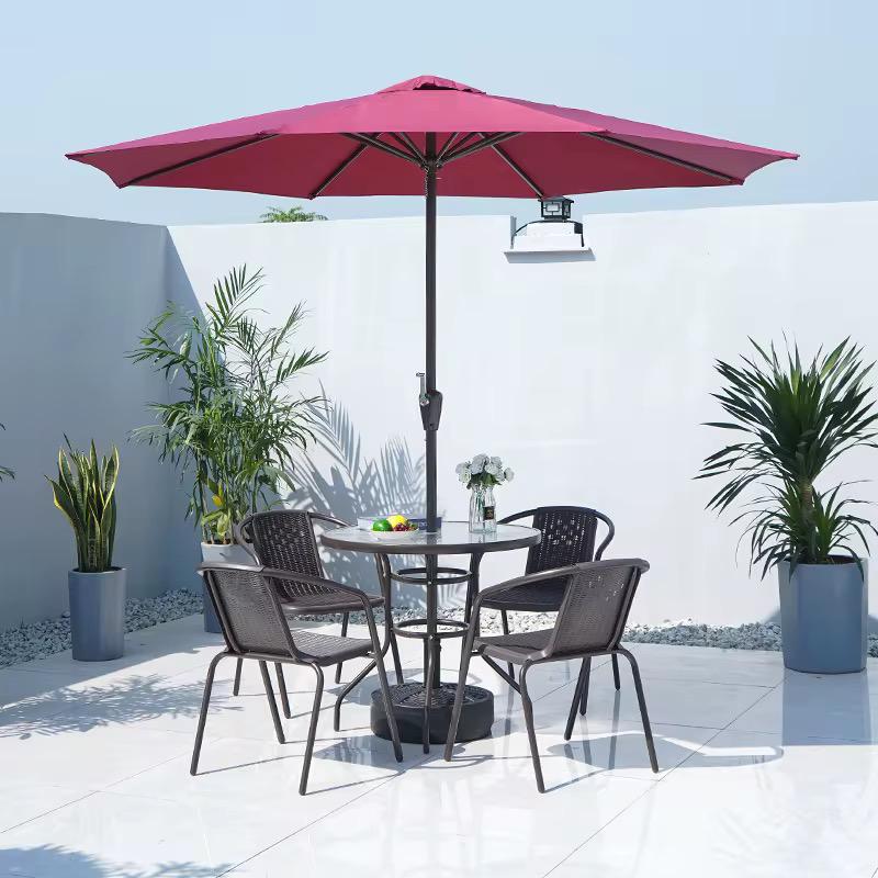 Table de jardin en verre