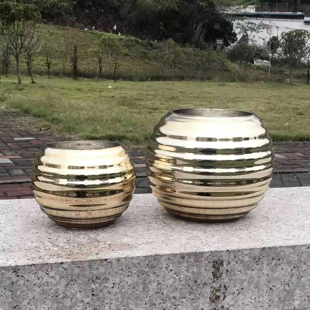 Vases Décoratifs Ronds en Verre Doré Côtelé