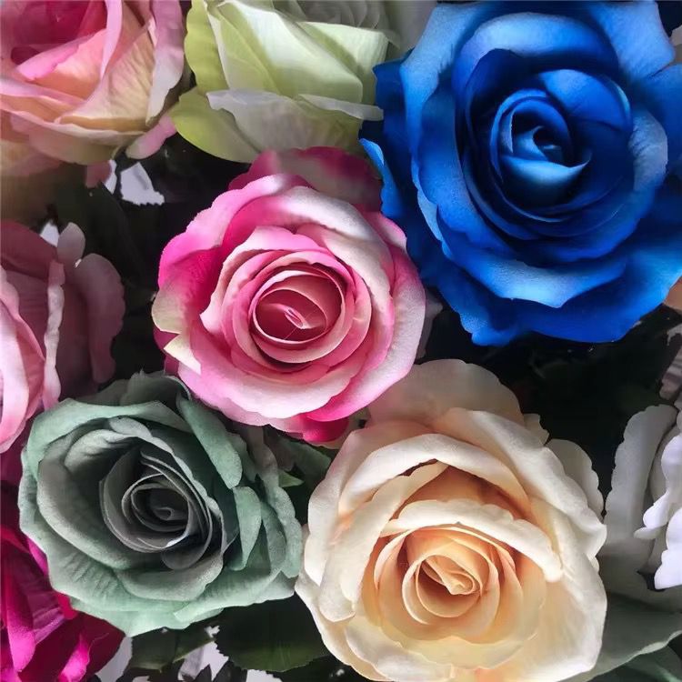 : Roses artificielles