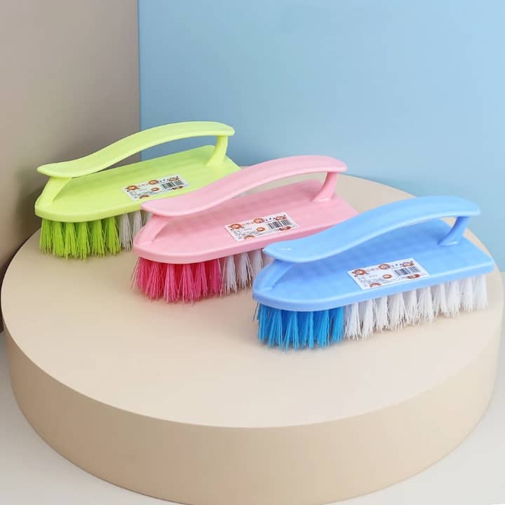 Brosse de nettoyage colorée