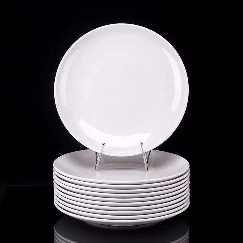 Assiettes en porcelaine