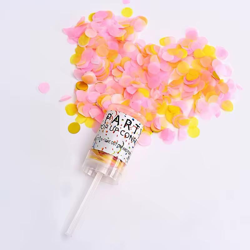Confettis en rouleau pop-up