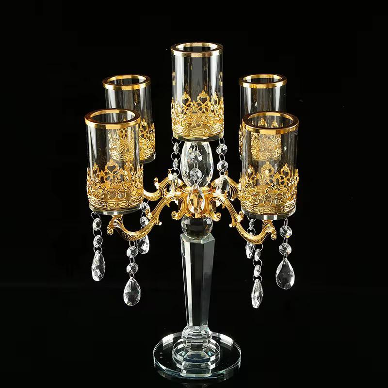 Candelabre en cristal doré transparent
