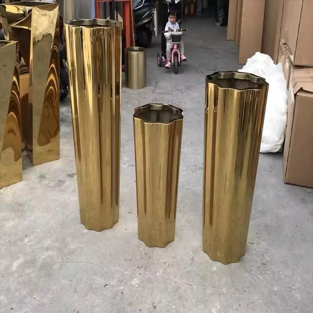 Planteur d'Or Design en Acier Inoxydable Poli