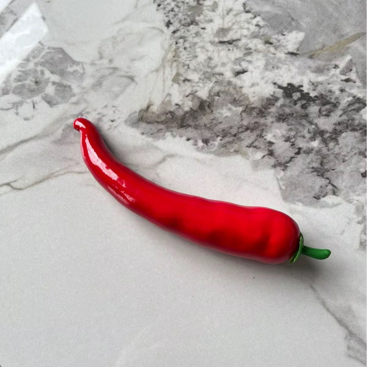 Piment rouge décoratif en plastique