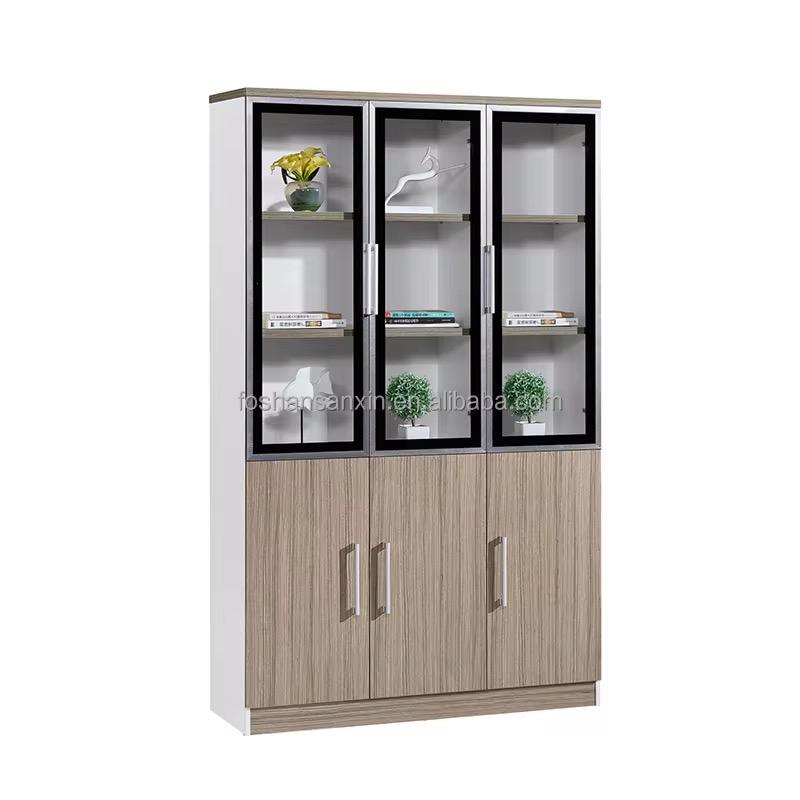 Armoire vitrée de présentation – 3 niveaux avec portes mixtes