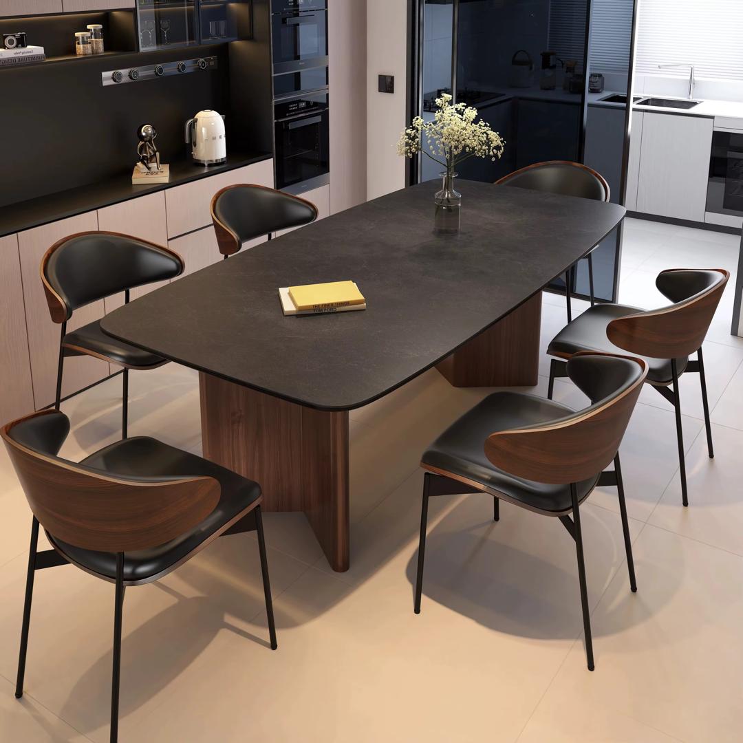 Table à manger moderne avec chaises