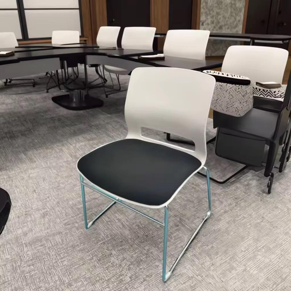 Chaise moderne – Dossier ajouré blanc