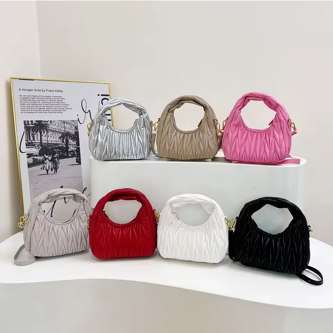 Nouvel arrivage de sac à bandoulière en cuir de créateur pour femmes de luxe personnalisé sac à bandoulière portable de mode brodé de fabrication sous les bras