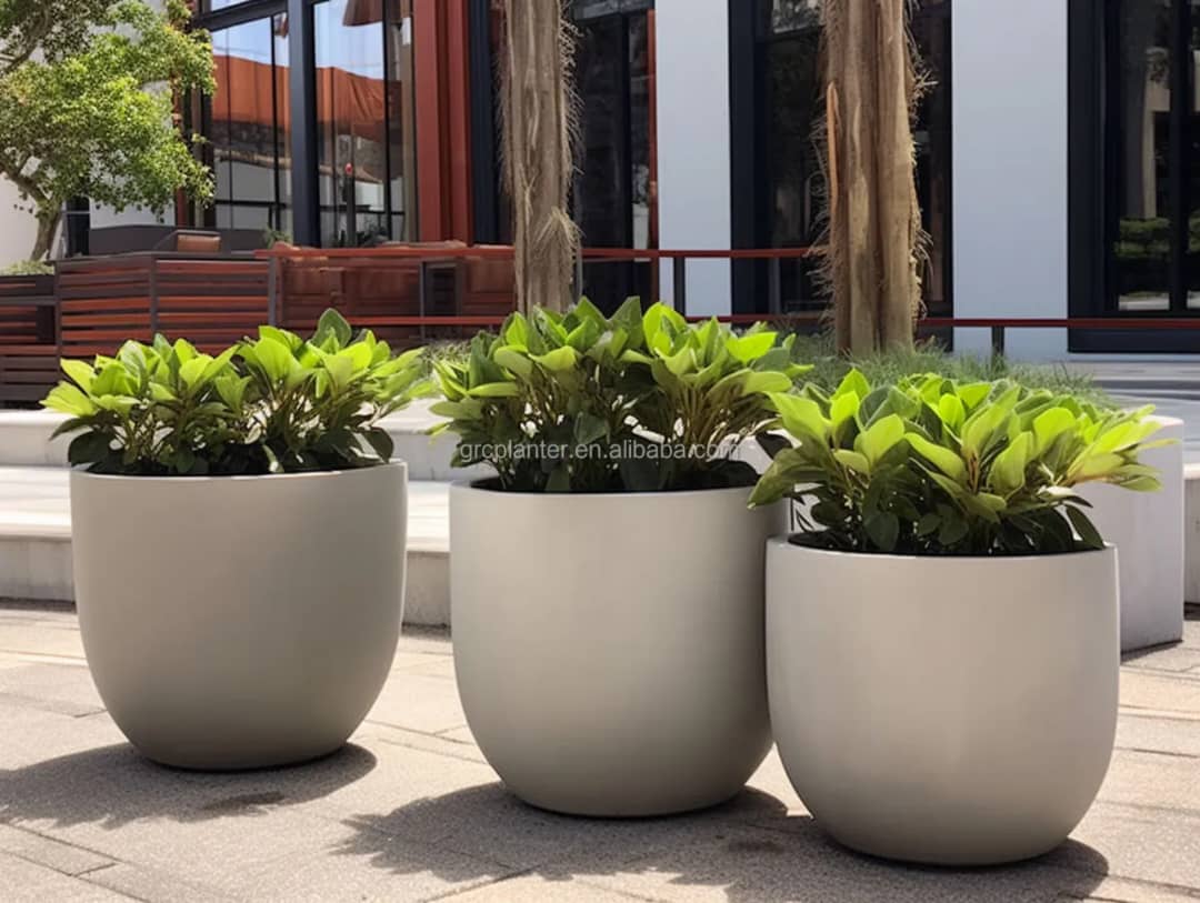 Pots de fleur design cylindriques – Extérieur